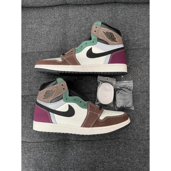 Nike Air Jordan 1 High OG - Handcrafted - Picture 4 of 10